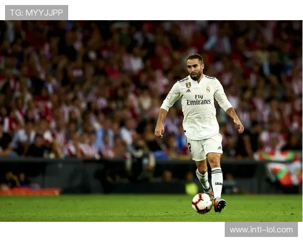 皇家马德里客场1-0复仇本菲卡，维尼修斯世界波制胜